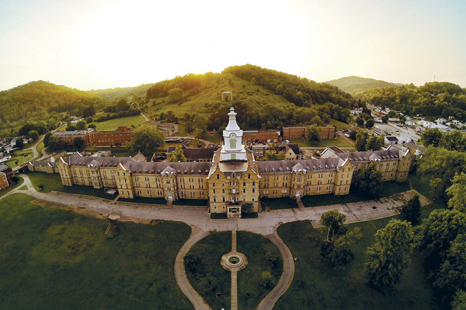 Trans-Allegheny Lunatic Asylum in Weston, West Virginia (photo by Frank Polievka)