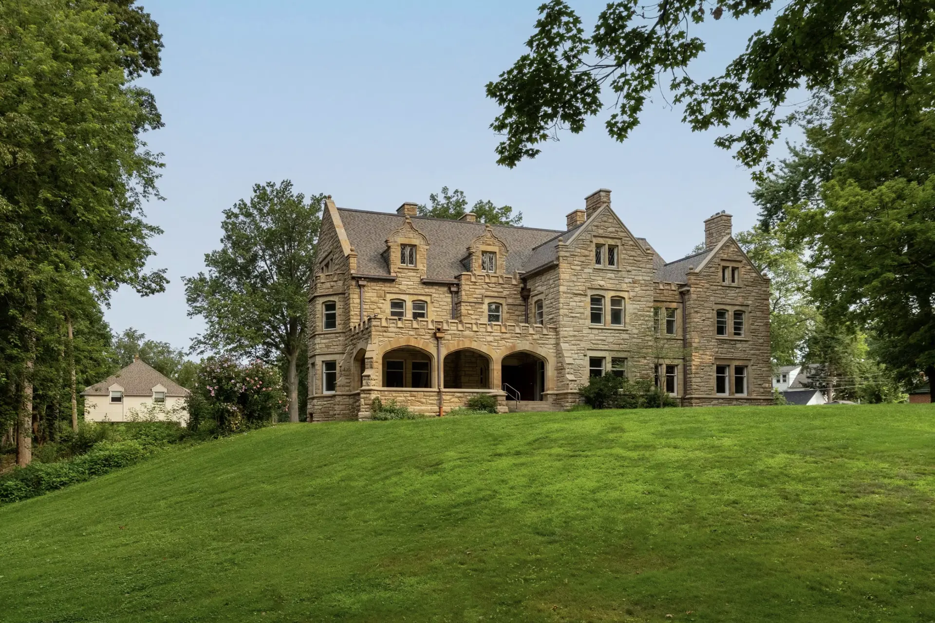 Julia's 1902 in Willoughby, Ohio