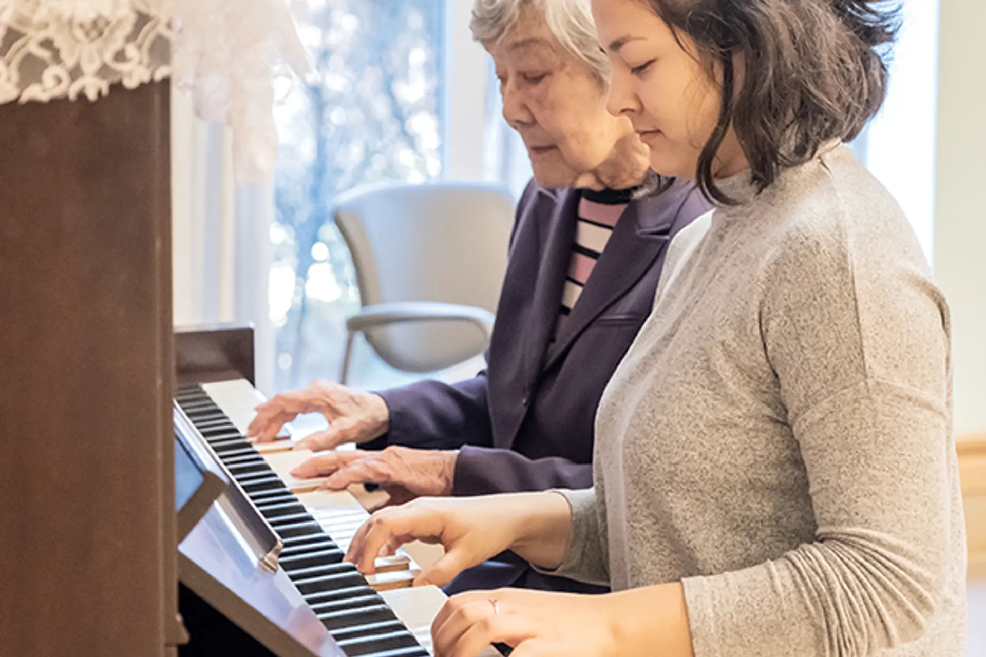 Music Helps Manage Anxiety and Confusion In Seniors