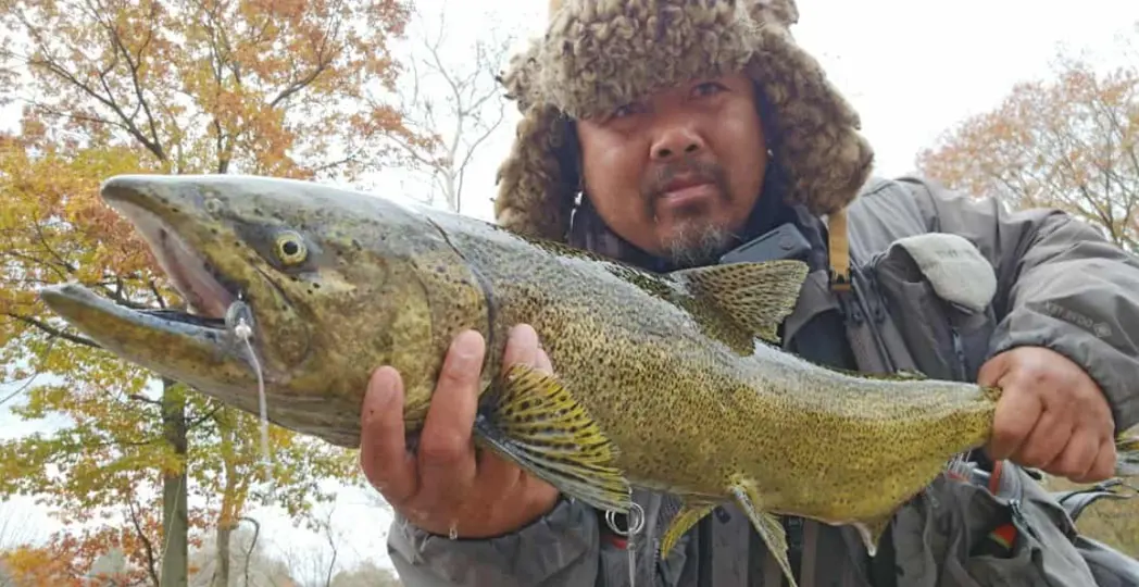 Kumbo Leng displays a Rocky River king salmon caught on November 15, 2025. | COURTESY MIKE DURKALEC 