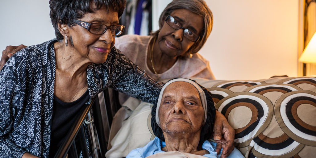 Lessie with Verline and Vivian, her daughters who take care of her today. 