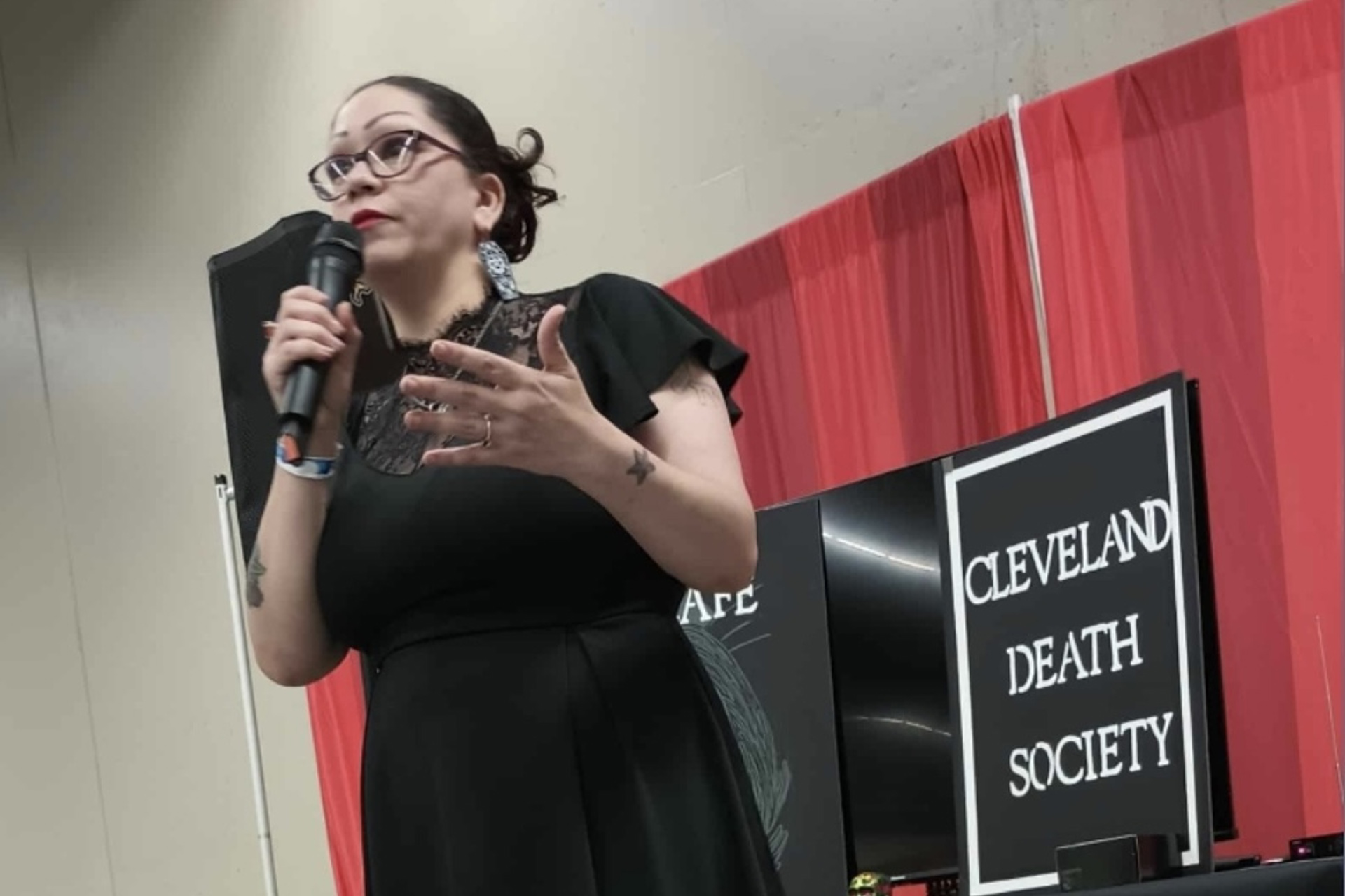 Cleveland Death Society Creates Community in "Death Positivity"