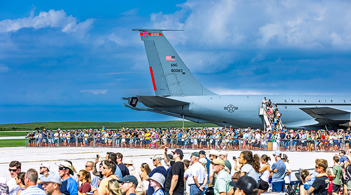 Crowd at Cleveland Air Show in Ohio (photo courtesy of Cleveland Air Show)