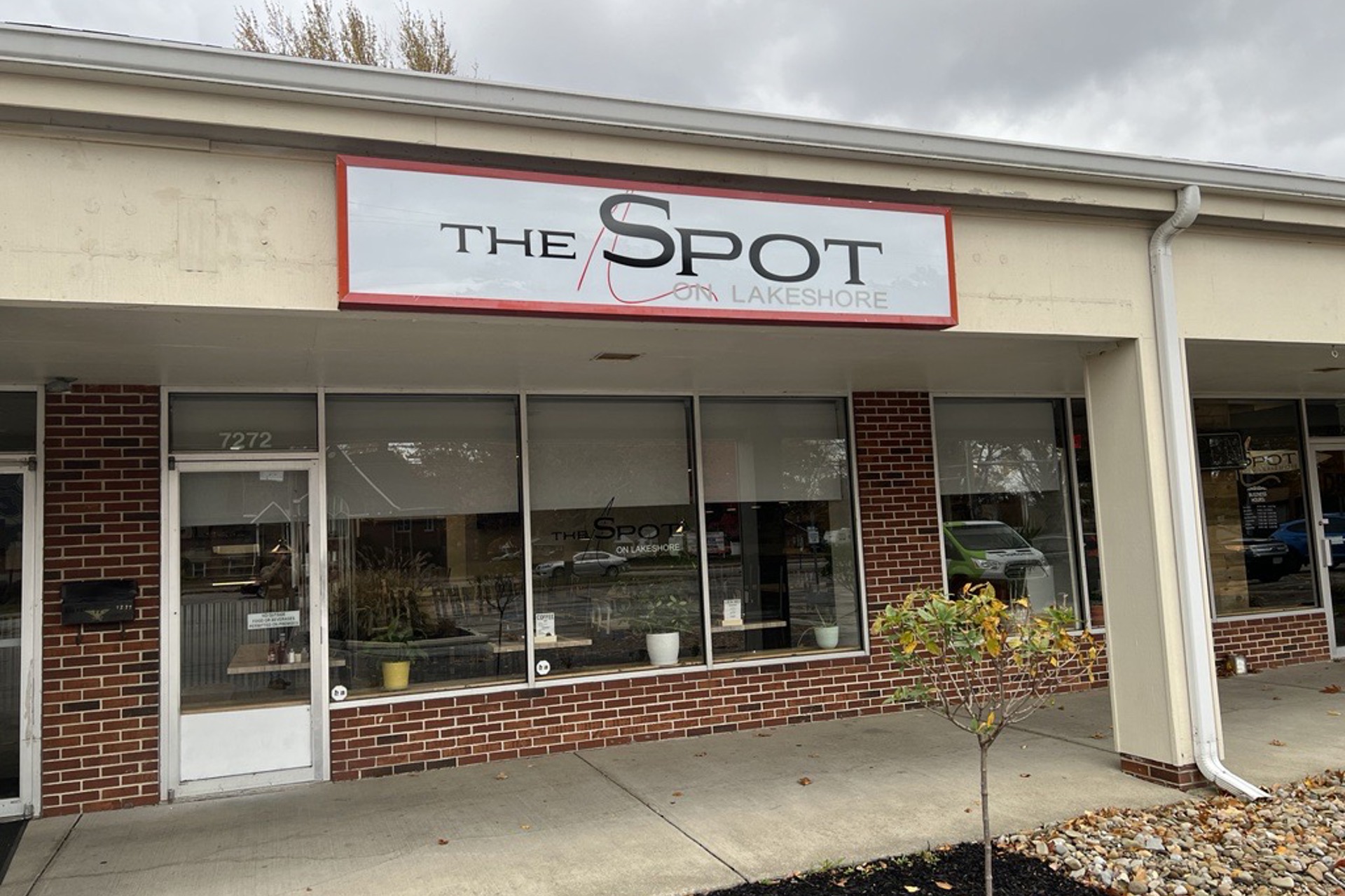 The Spot on Lakeshore Abruptly Closes After Four Years