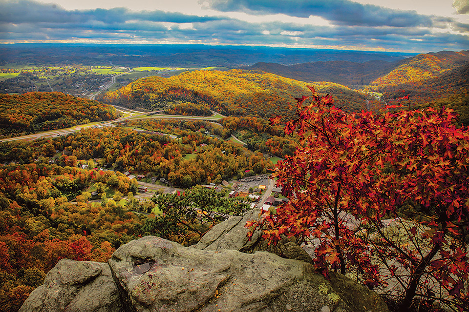 Aerial view of Pinnacles Overlook at Cumberland Gap National Historical Park in Kentucky (photo by Annabeth Dye) Aerial view of Pinnacles Overlook at Cumberland Gap National Historical Park in Kentucky (photo by Annabeth Dye)