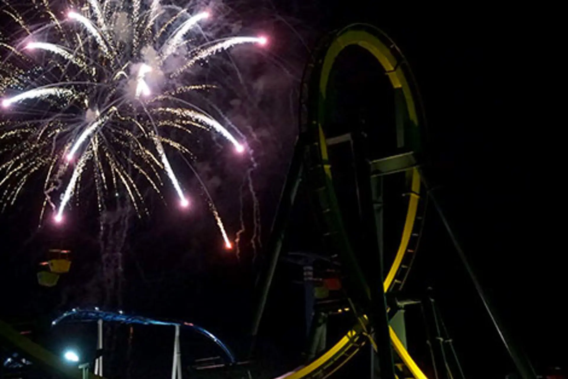 Cedar Point Fireworks Fourth of July cleveland Northeast ohio 