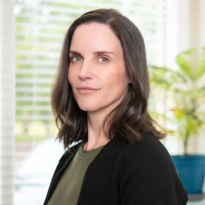 Jennifer Greer Photo