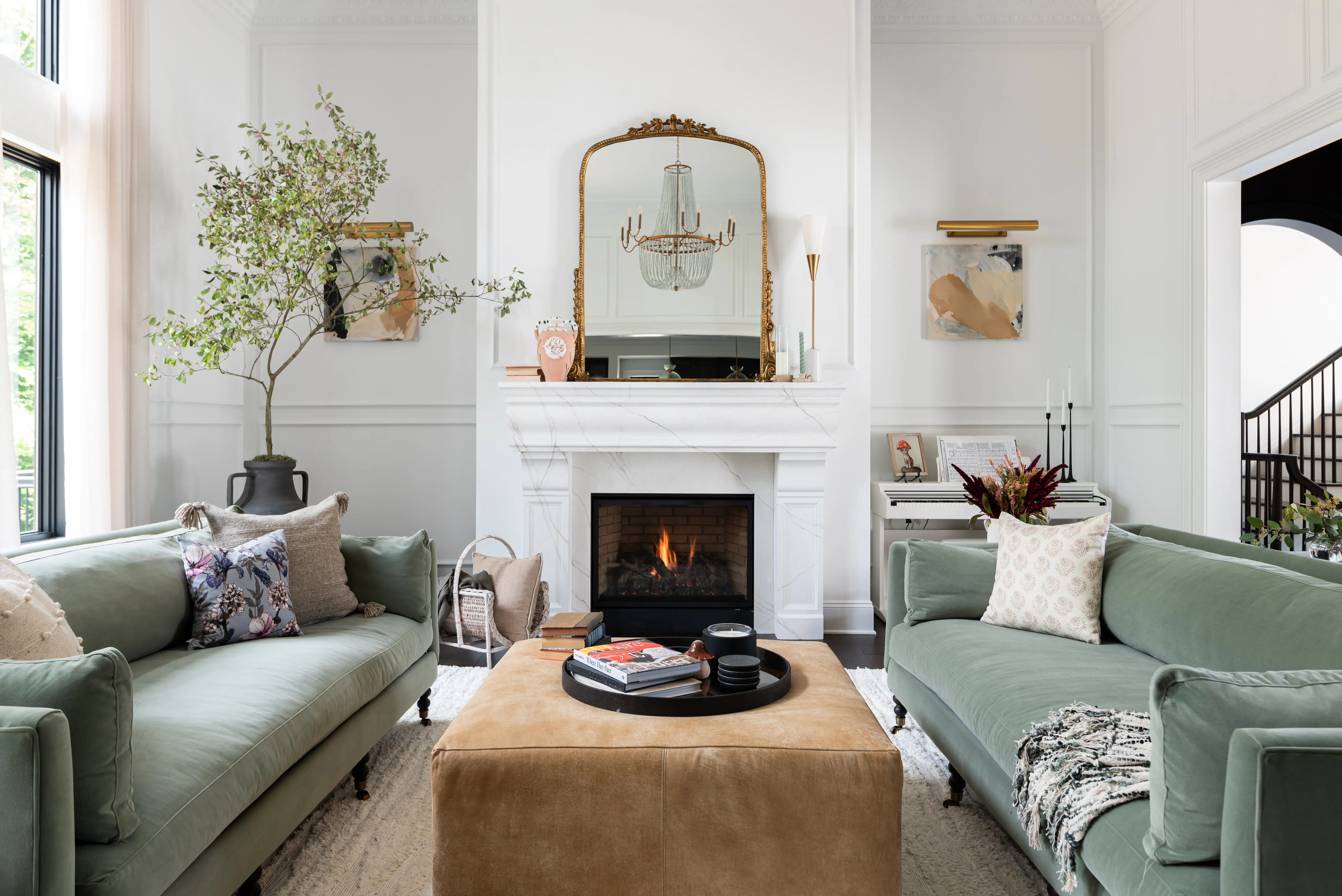 A Chateau-Style Solon Home Gives French-Modern Chic