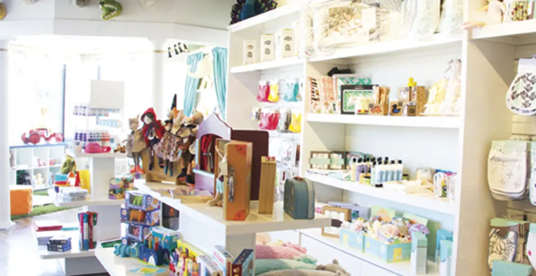 Emily Flory, Chelsea Saxman