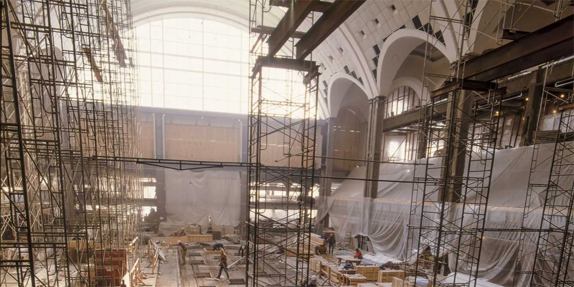 Construction on the Avenue at Tower City ran right up to the grand opening in 1990. 