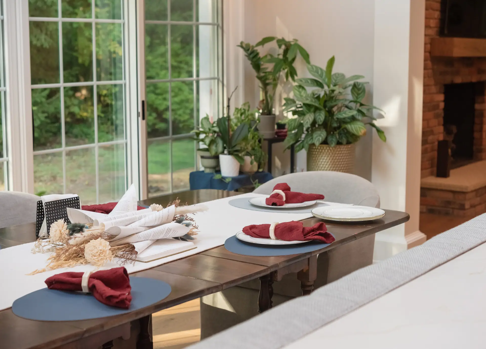 The dining space features banquette seating modeled after similar designs in Cleveland restaurants like Zhug and Marble Room. | PHOTOGRAPHED BY KAITLIN WALSH