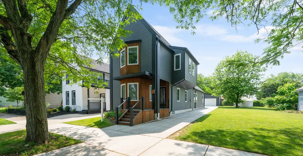 Randee Becker: Creative Capture Studio LLC, Roderick Maurice Jackson: Window Still