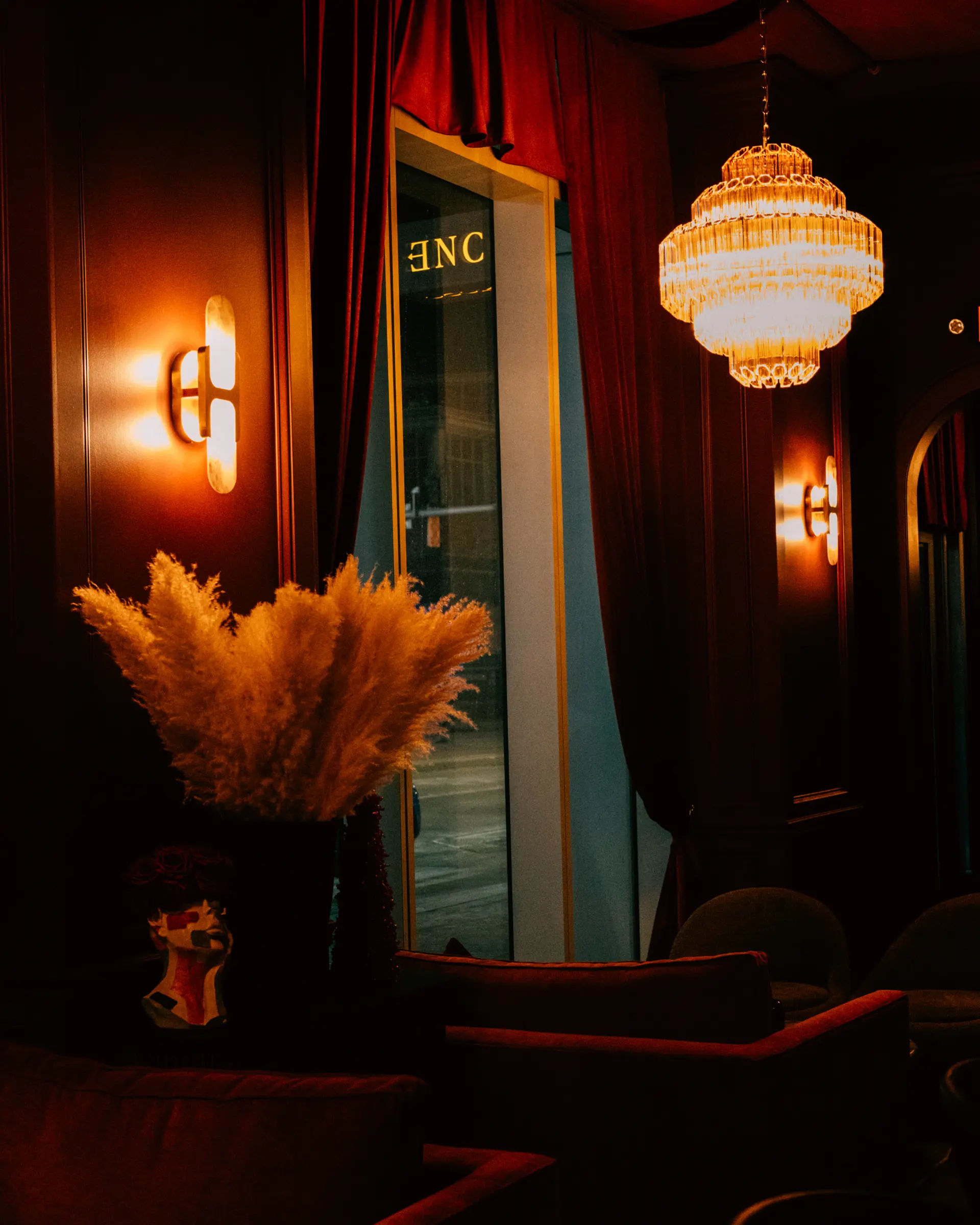 Encore complements its theatrical neighborhood with impressive, beautifully served beverages.