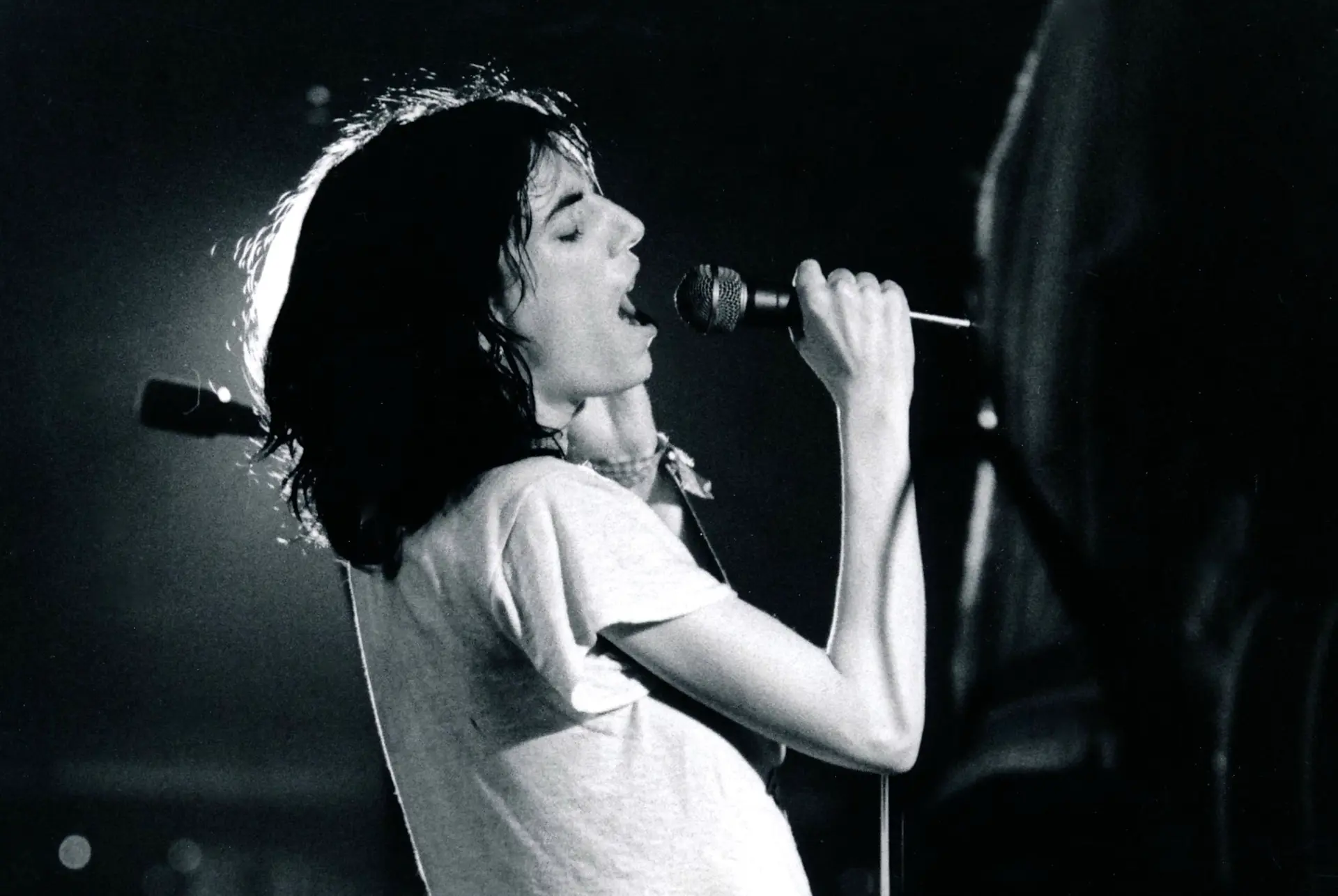 Patti Smith performing