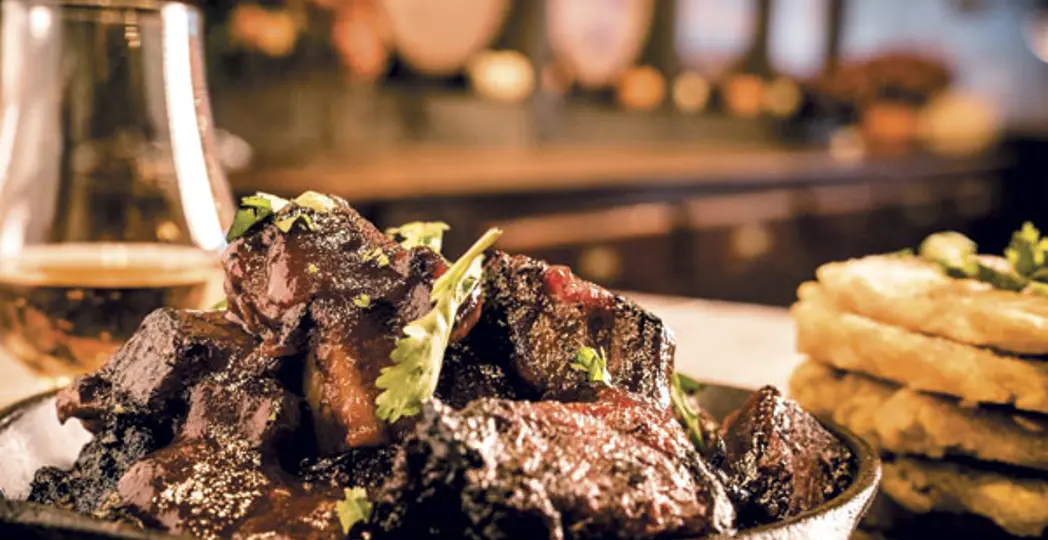 Anna Lattanzio, Oak & Embers Tavern 