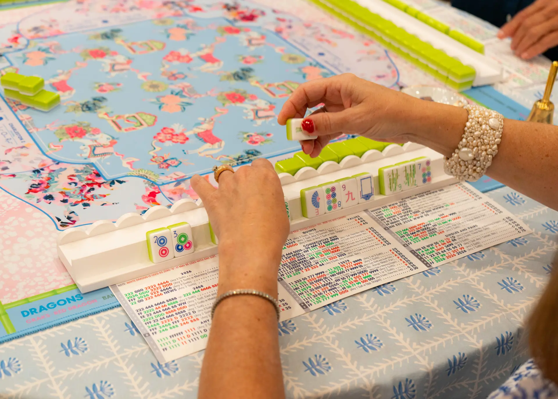 Mahjong game board and card