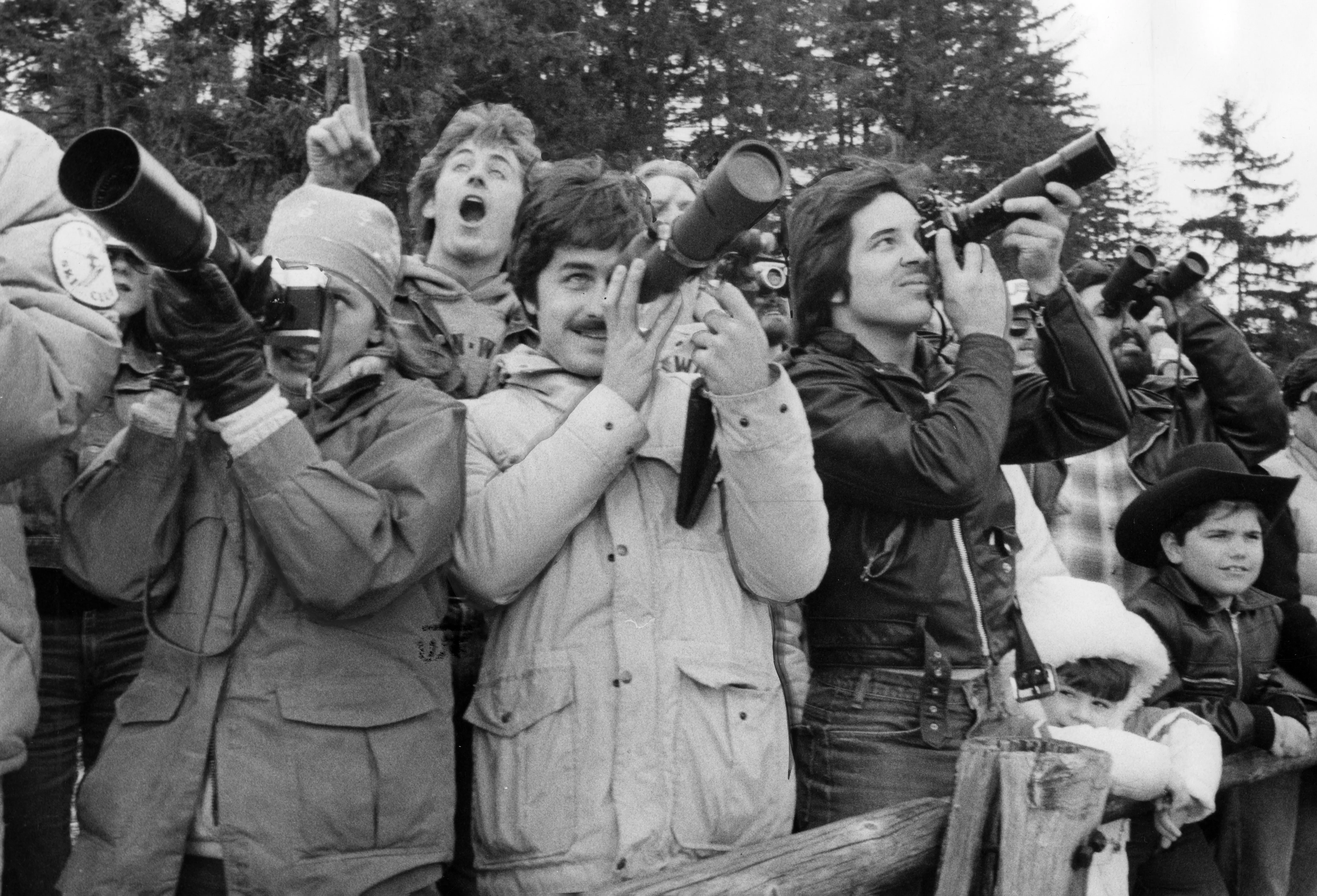 1981: Thousands Flock to Medina County to View Buzzards’ Annual Return