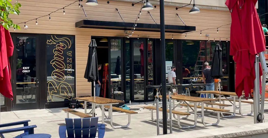Boom's Pizza in Van Aken | Photographed by Doug Trattner