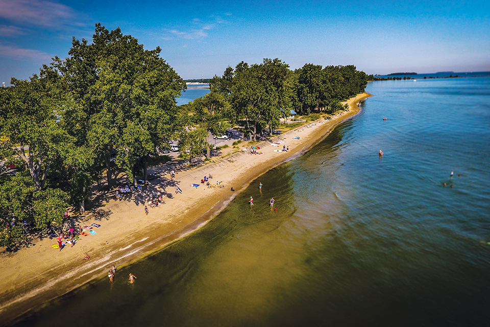 Beachgoers at East Harbor State Park in Lakeside-Marblehead, Ohio (photo courtesy of Ohio Department of Natural Resources) Beachgoers at East Harbor State Park in Lakeside-Marblehead, Ohio (photo courtesy of Ohio Department of Natural Resources)