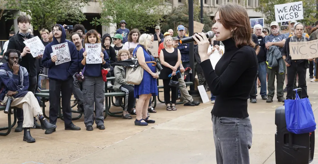 Students and community members protest the WCSB shift on Oct. 7. (PHOTO BY ANNIE NICKOLOFF)