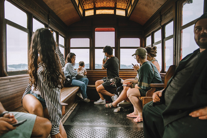 People on Duquesne Incline in Pittsburgh (photo courtesy of Visit Pittsburgh, Julie Kahlbaugh)