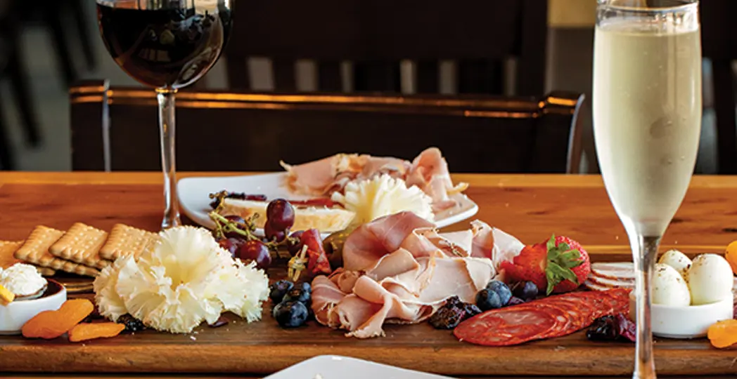 Heather Linn Photography, Stone Mad Pub, Good Company