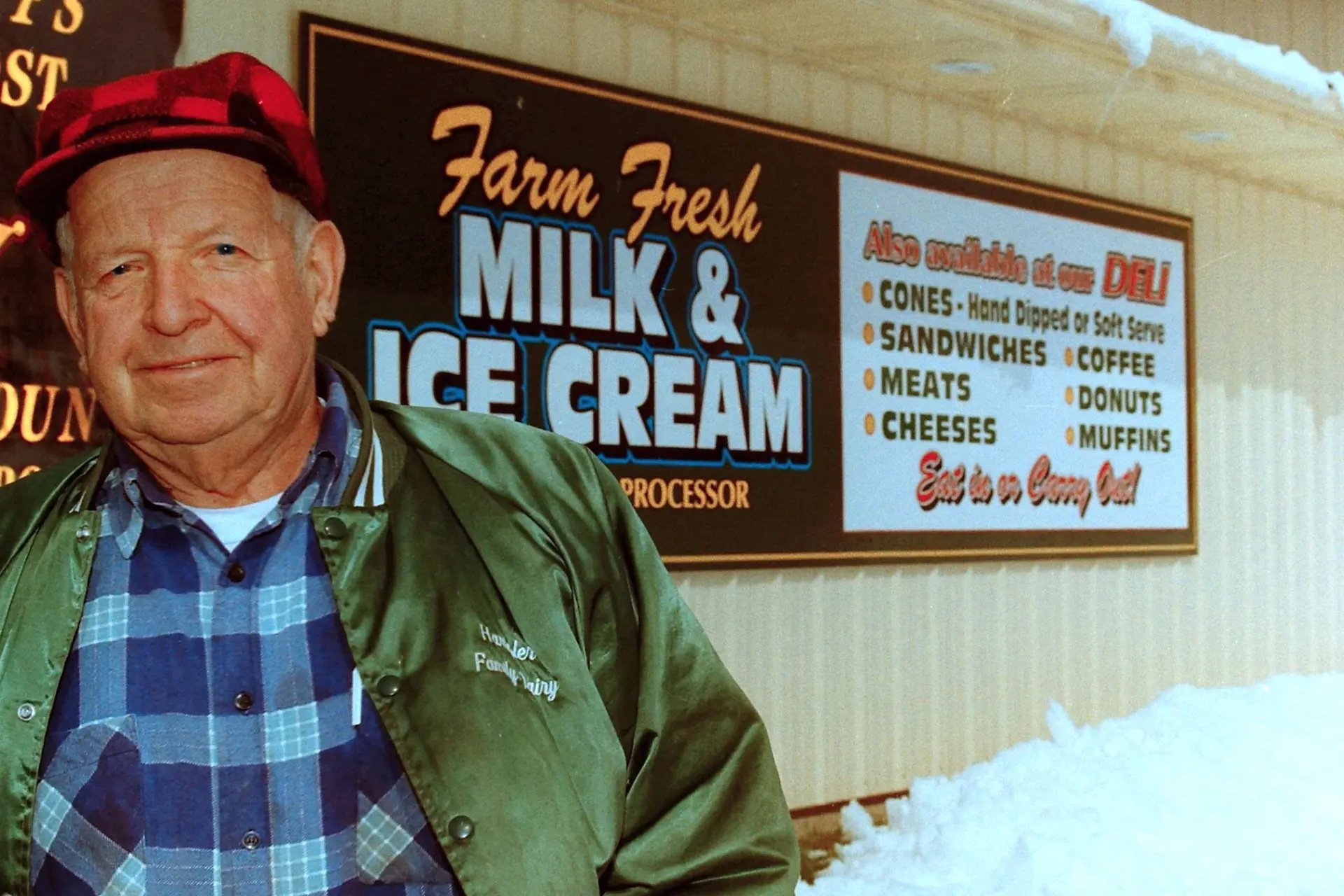Hartzler Family Dairy Is Still Bottling Milk the Old-Fashioned Way