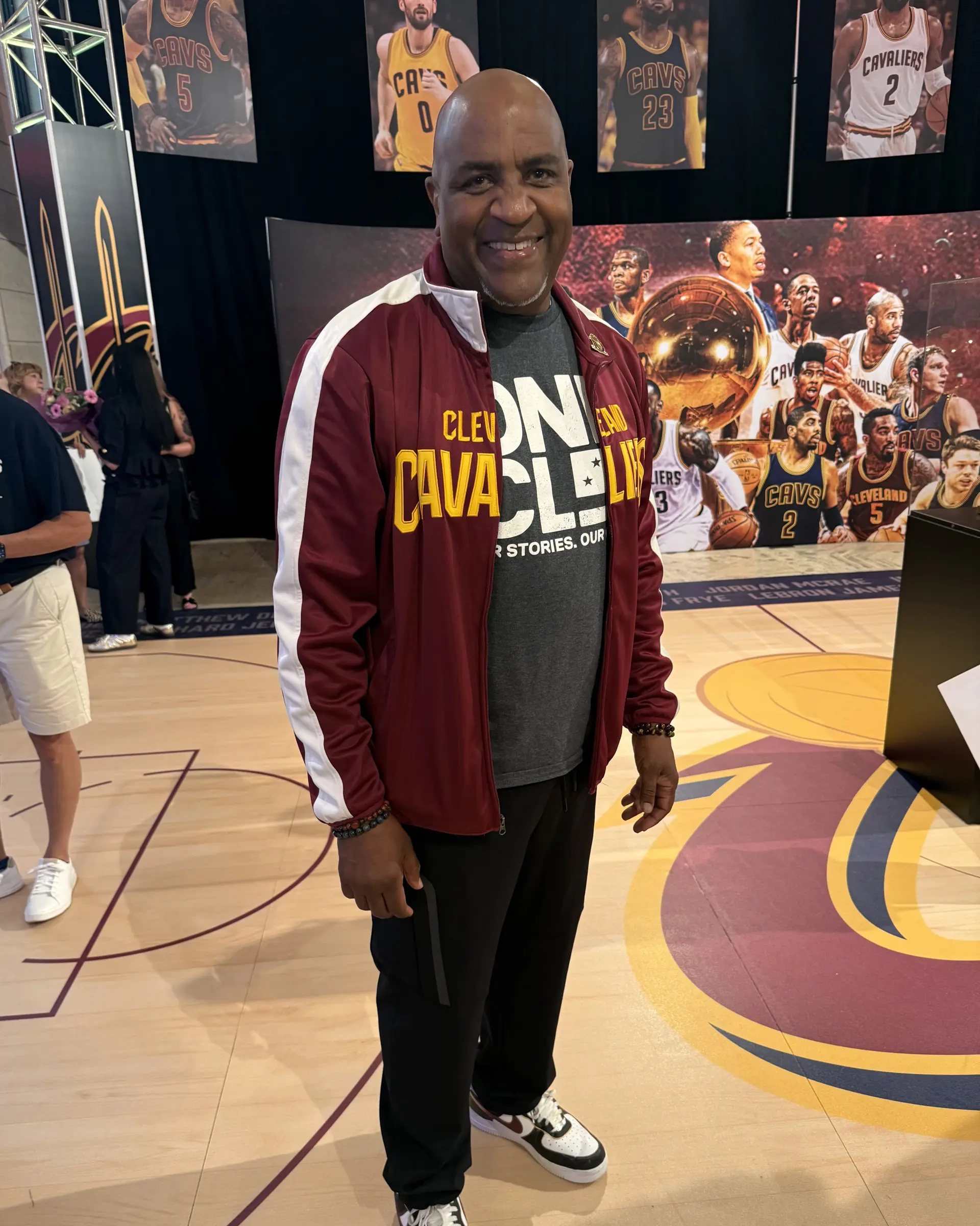 Kevin Clayton Caveliers Cleveland Basketball