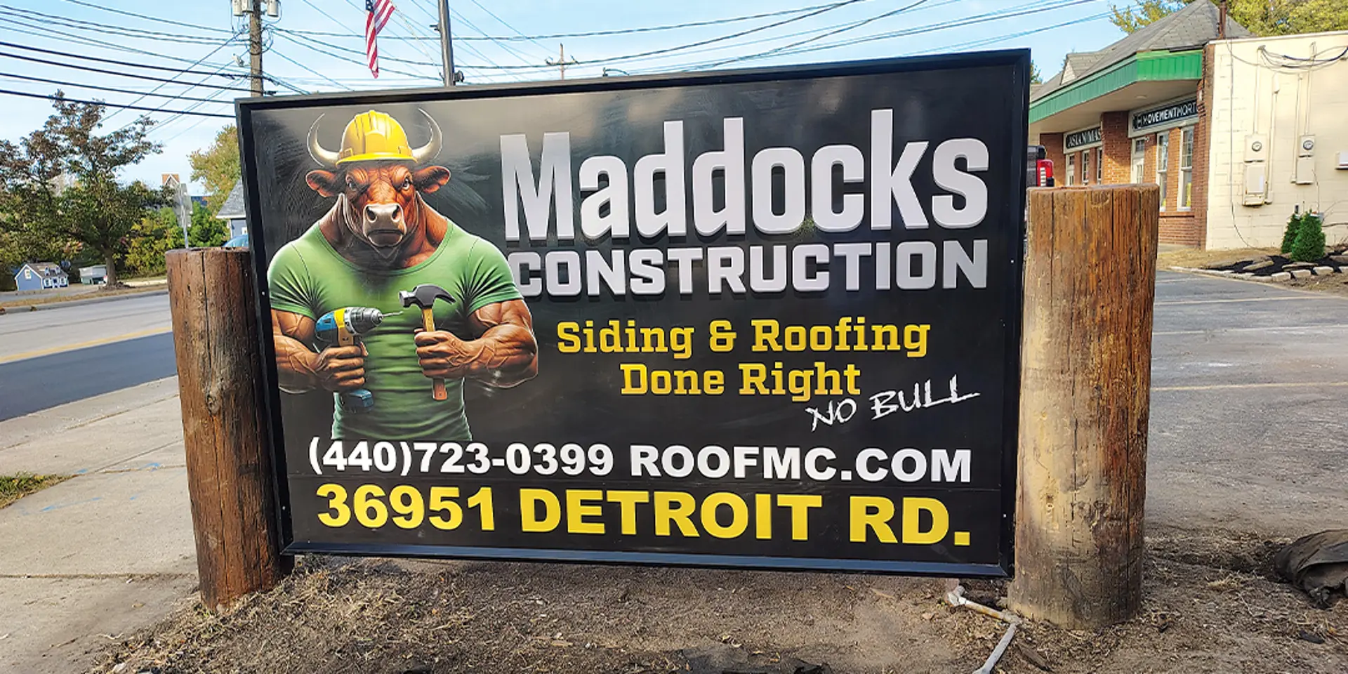 A Maddocks Construction sign