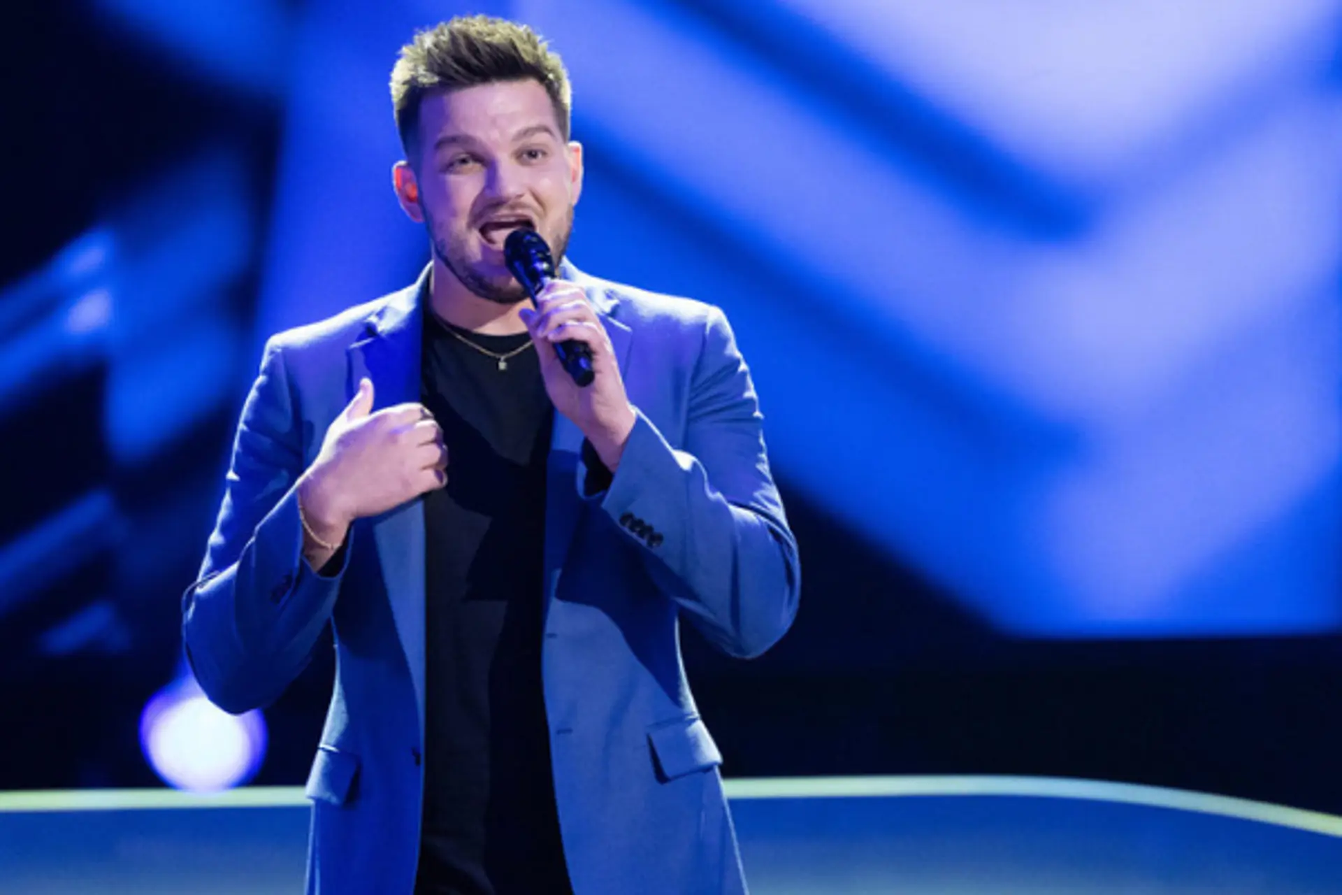 Cleveland Crooner Hayden Grove Competes on “The Voice”: Q&A