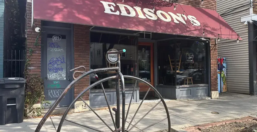 Longtime Edison’s Pub Owner Reclaims Possession of the Tremont Staple From Hangry Brands