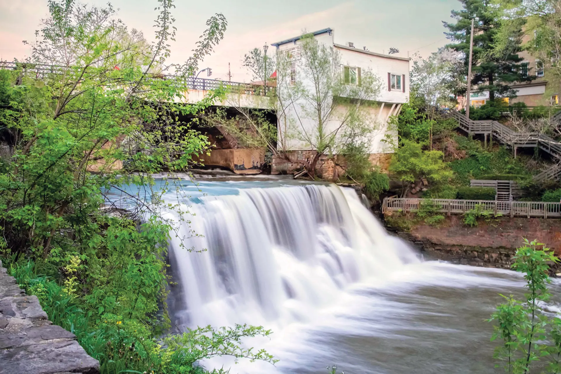 What Makes Chagrin Falls, Ohio Worth the Trip