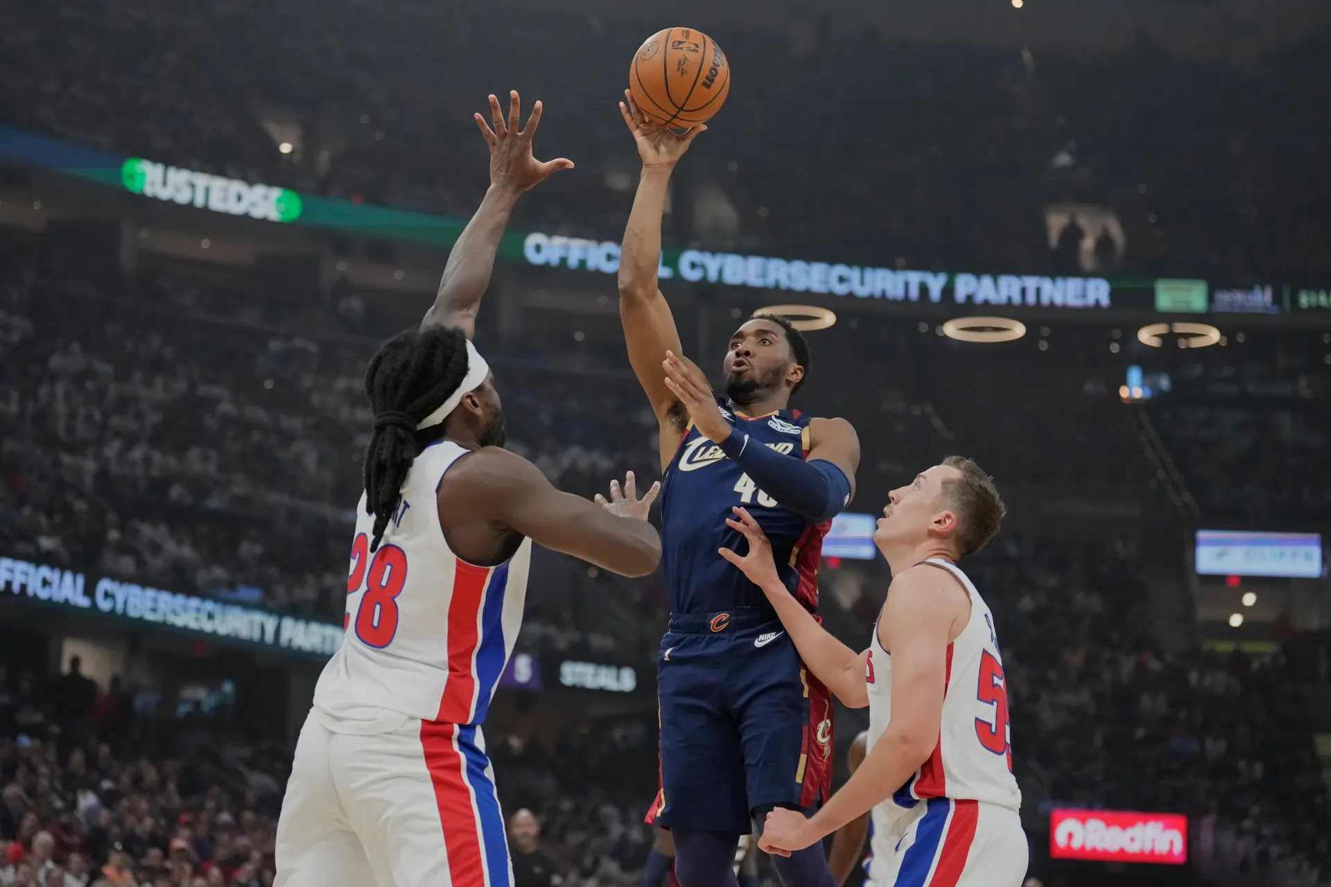Donovon Mitchen in Game 4 of the 2026 Eastern Conference Semifinals