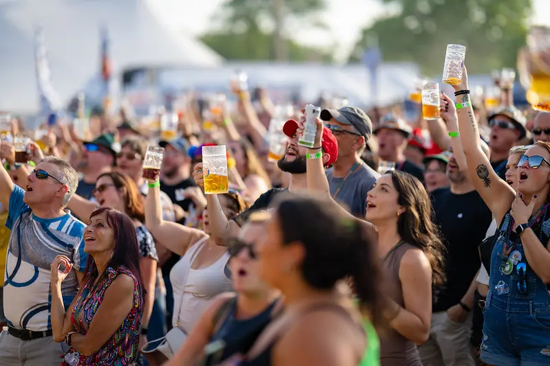Cleveland Oktoberfest Raises a Stein to NA Drinks