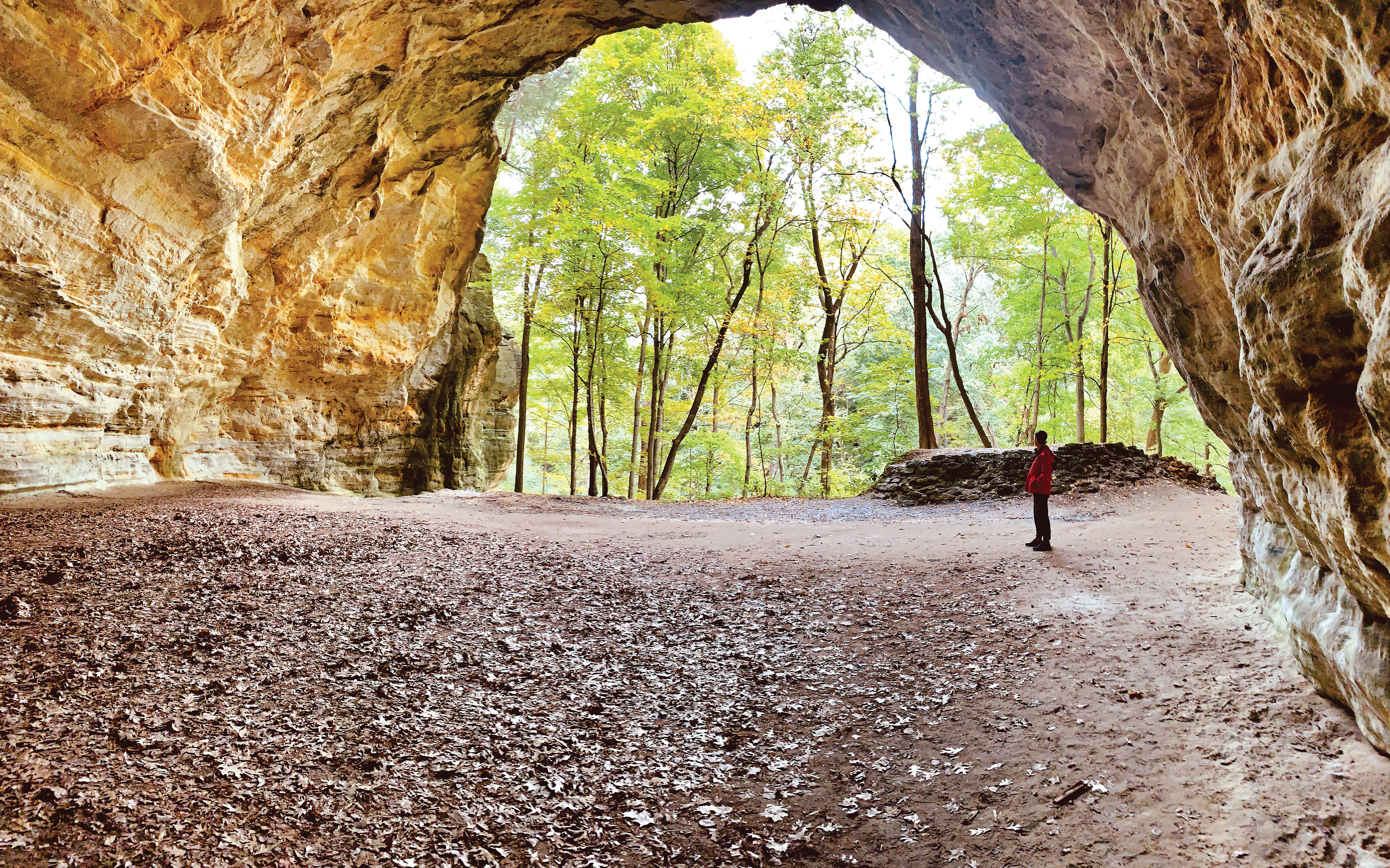 Starved Rock State Park in Oglesbay, Illinois (photo courtesy of destination)
