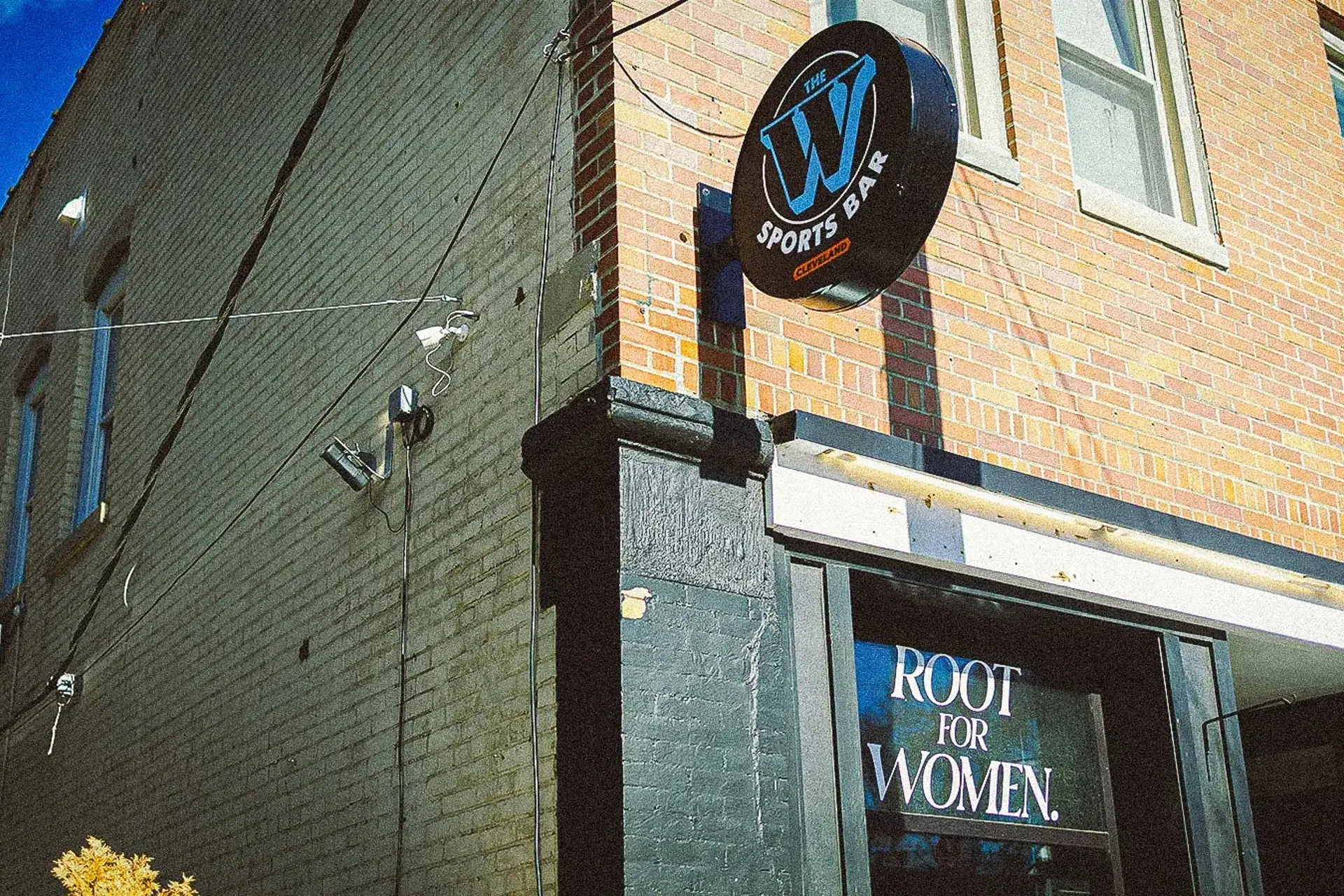 W Sports Bar Closing May 3, Plans Relocation