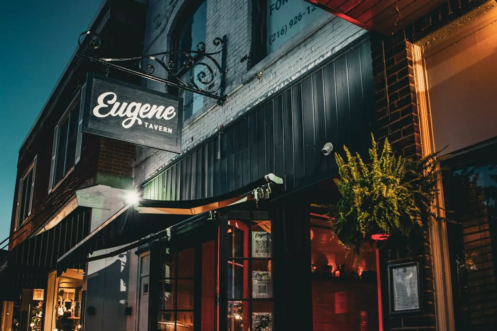 First Look: Schoen Brothers Open Eugene Tavern in Chagrin Falls