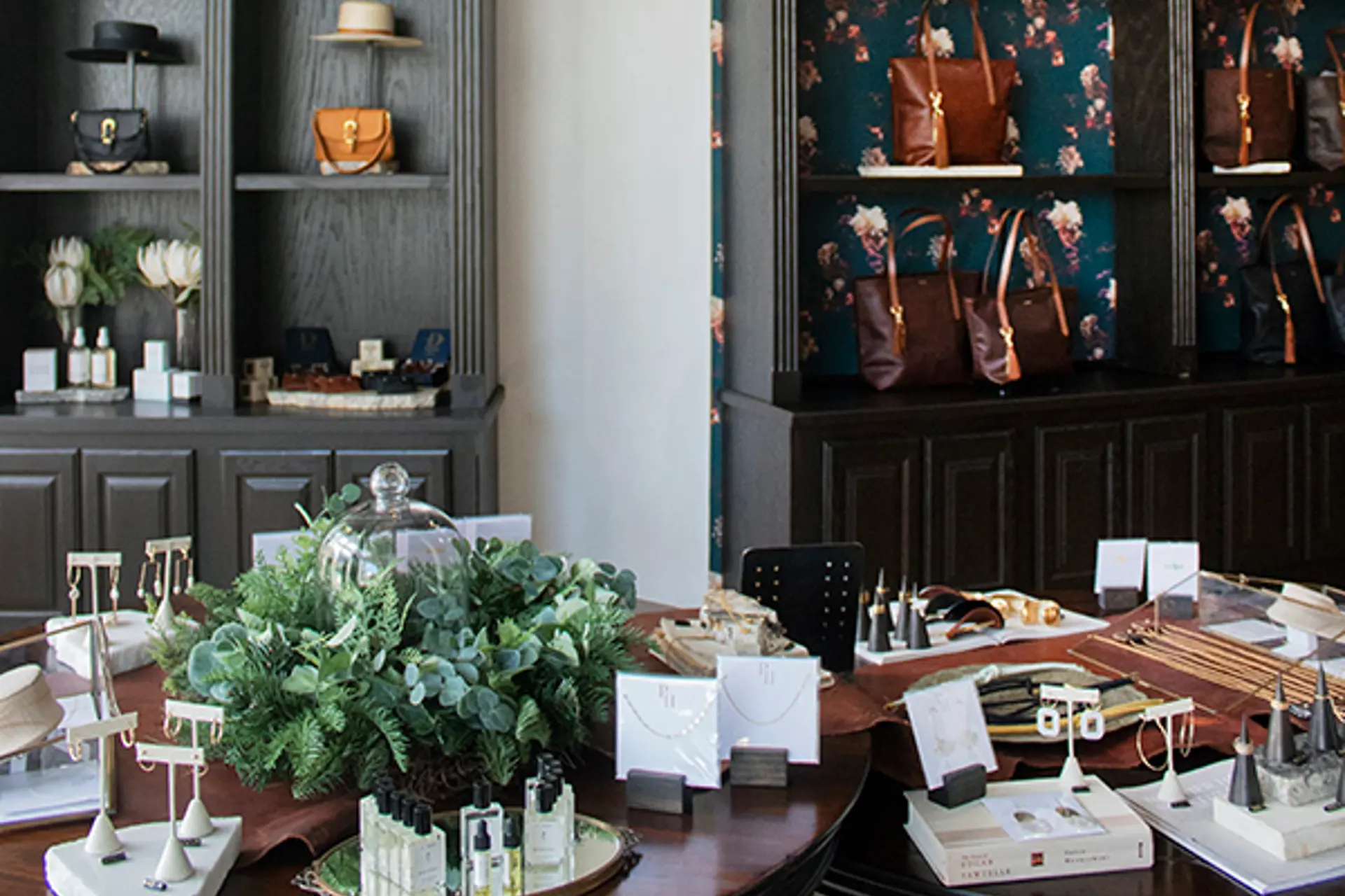 15 Must-Go Places In Gordon Square