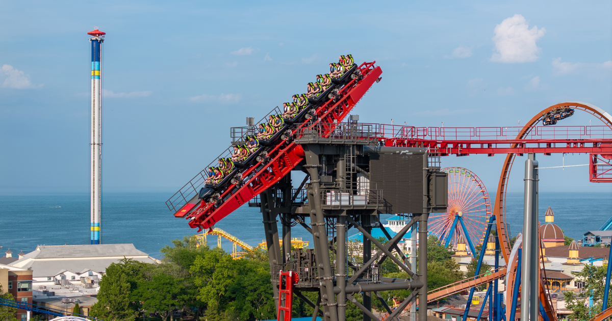 We Tried Cedar Point's New Tilt Coaster, Siren's Curse