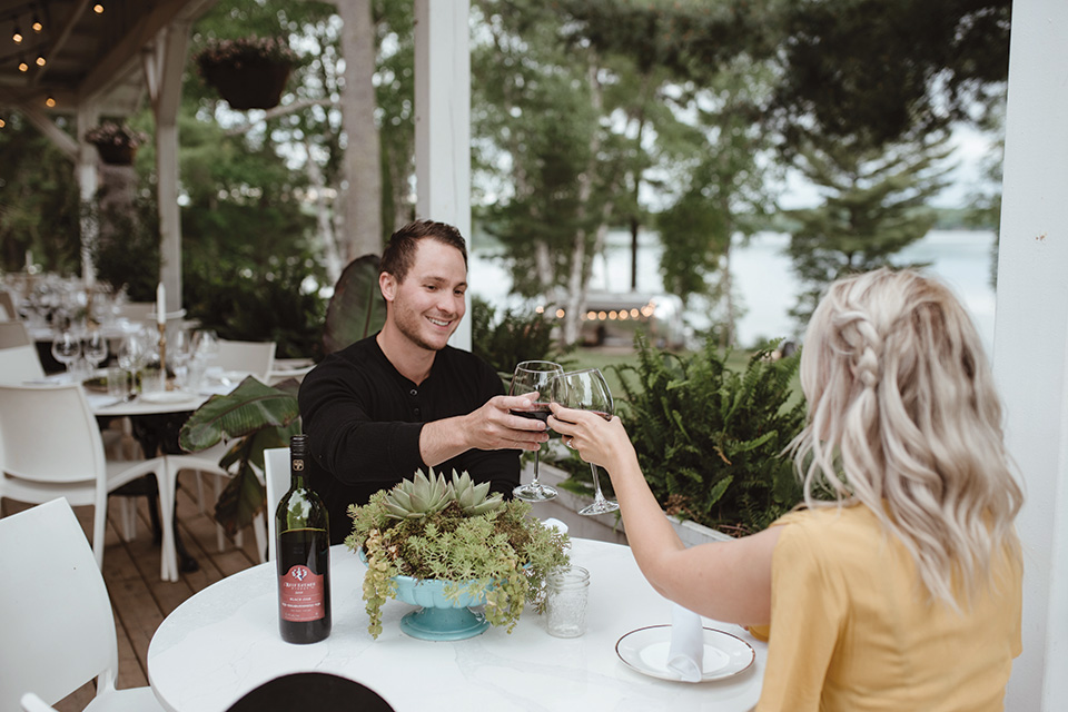 Couple at The Northridge Inn & Resort in Sundridge, Ontario (photo by Black Saddle Photography) Couple at The Northridge Inn & Resort in Sundridge, Ontario (photo by Black Saddle Photography)