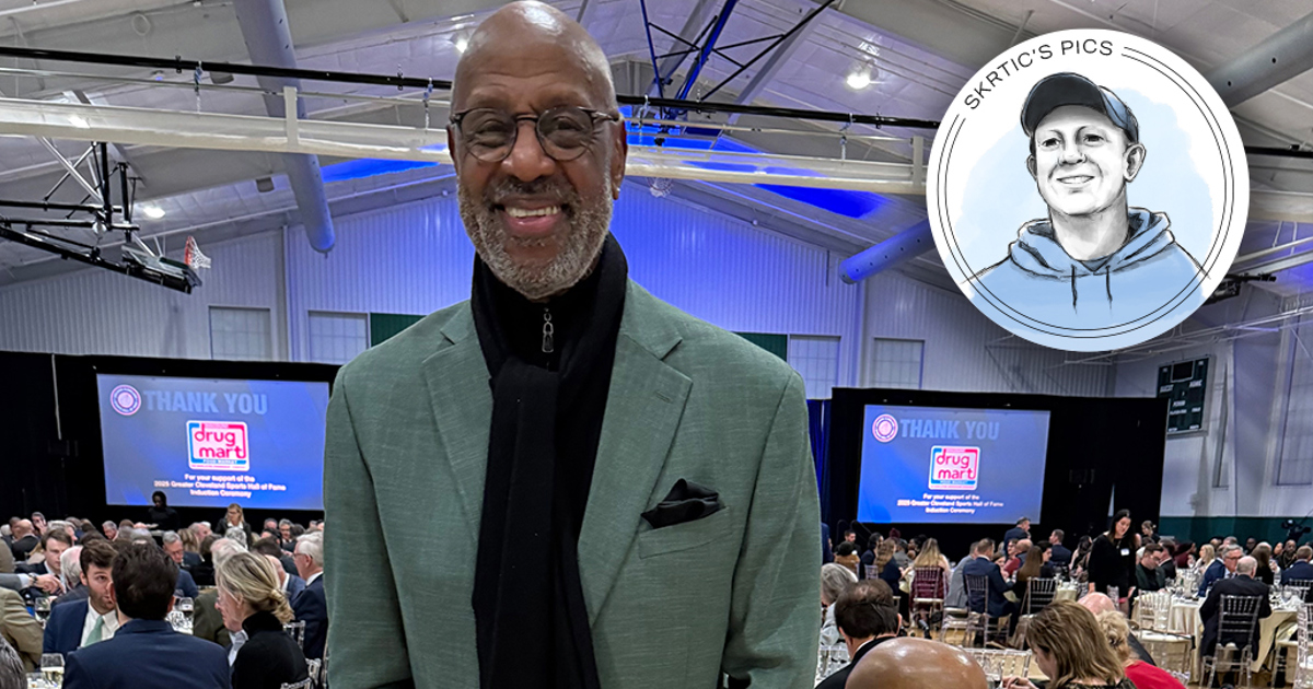 Skrtic's Pics: Campy Russell, Thao Nguyen, Mama Santas