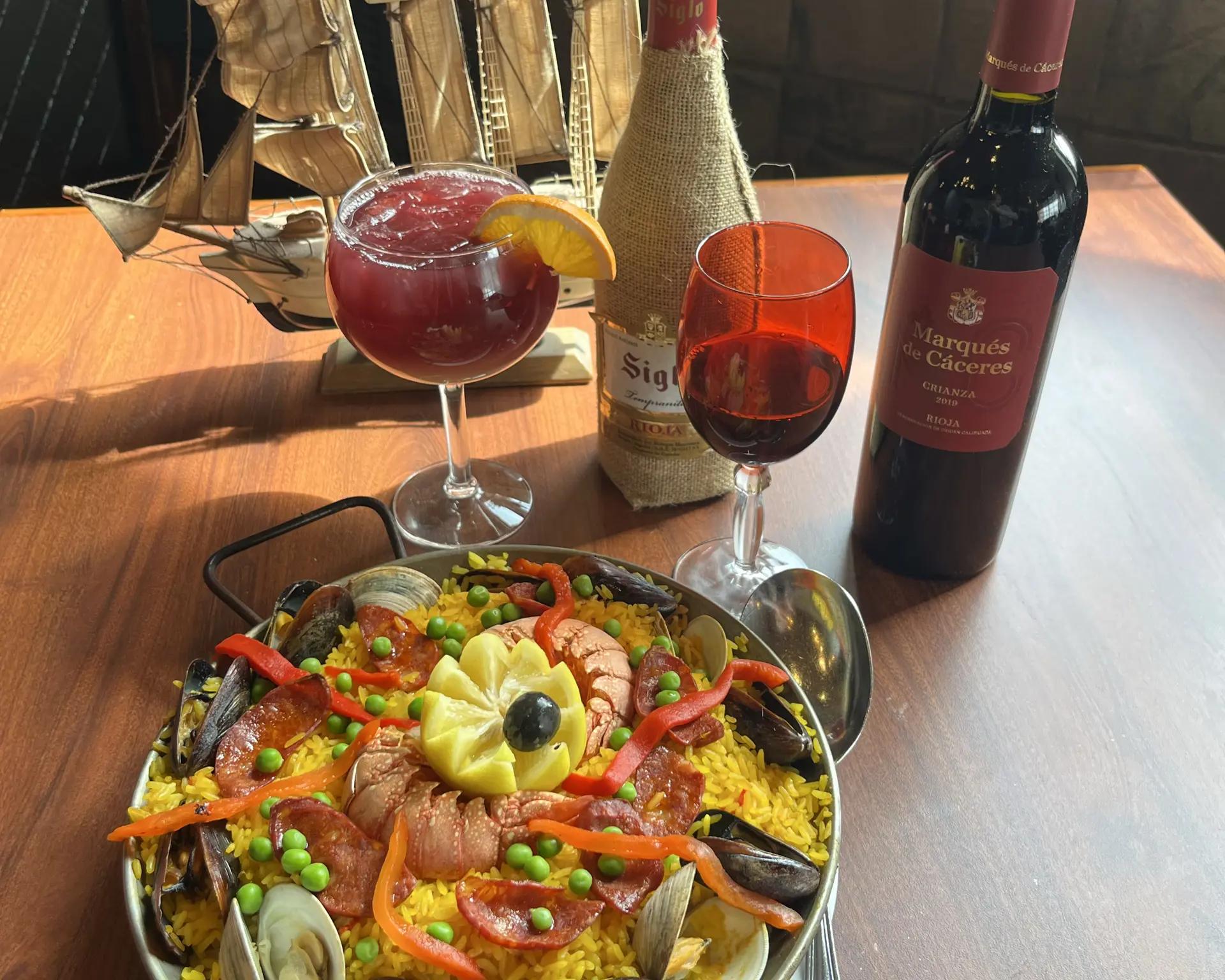 Mallorca Spanish Restaurant Cleveland Ohio Paella