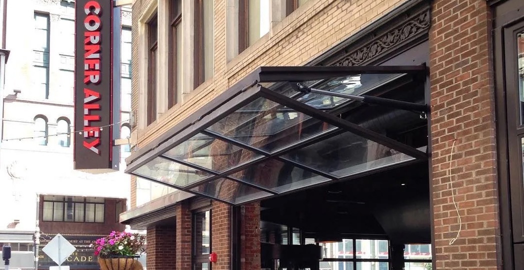 PHOTOGRAPHED BY DOUGLAS TRATTNER