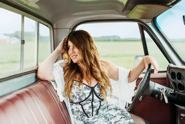 Jaclyn Bradley’s Healing Music Mission and Nostalgic New Songs