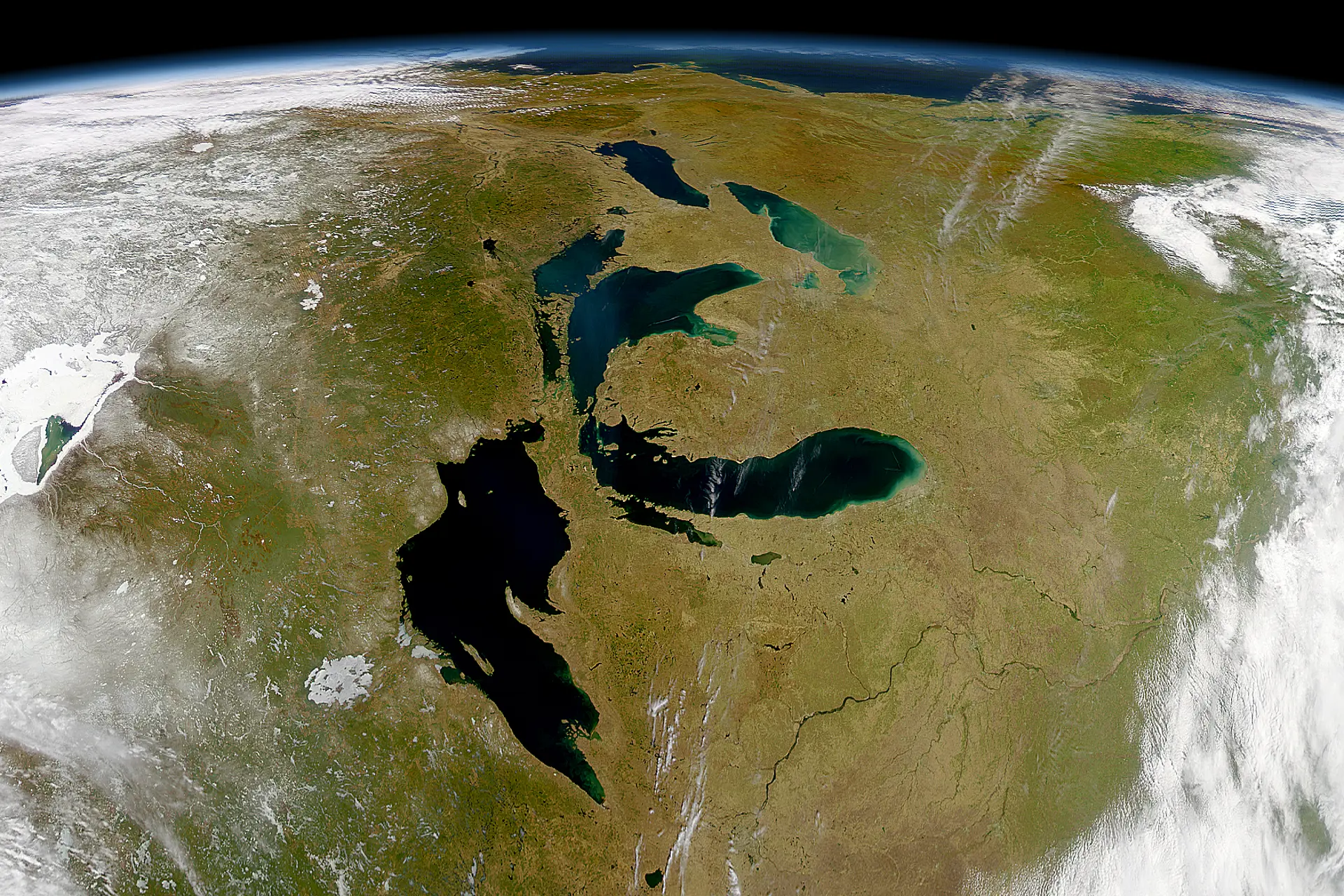 As the Great Lakes Become a Data Center Hub, AI’s Water Usage Impact Remains Unknown